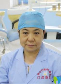 佛山粵冠口腔呂勤英醫(yī)師照片