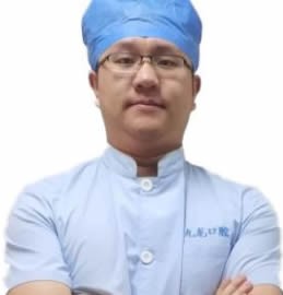 洛陽(yáng)九龍口腔門(mén)診部 劉孟厚