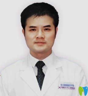 中山美南華美容牙科主任江會(huì)昇
