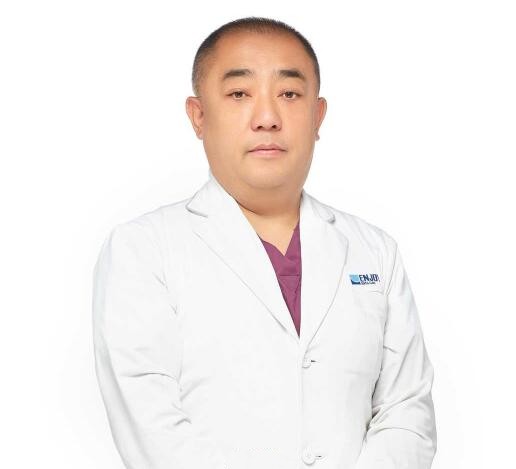 沈陽完佩口腔門診部 那彤