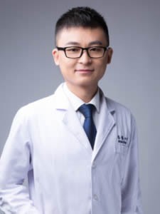 深圳韋博口腔門(mén)診部 王鵬 