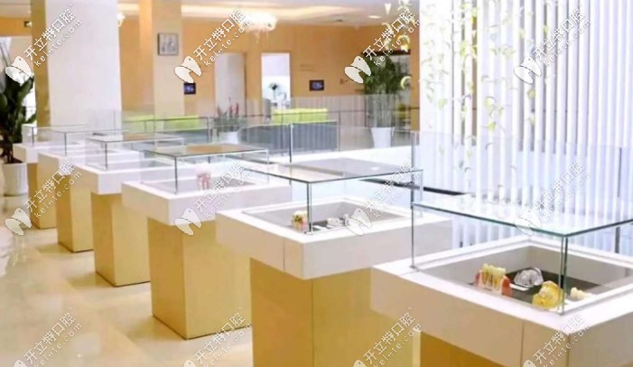 美奧口腔種植牙、牙套樣品區(qū)