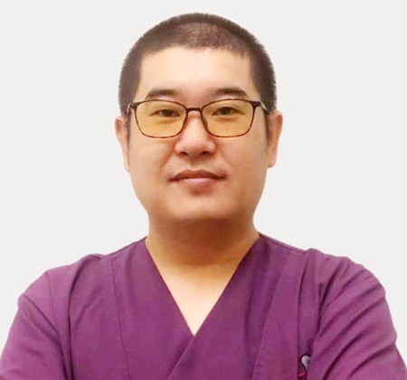 三亞微笑口腔門診部 張波