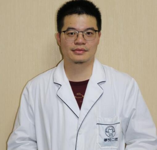 深圳華悅口腔門診部 鐘元