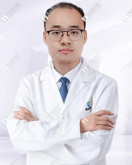 德陽新橋口腔門診部 劉詩(shī)奇